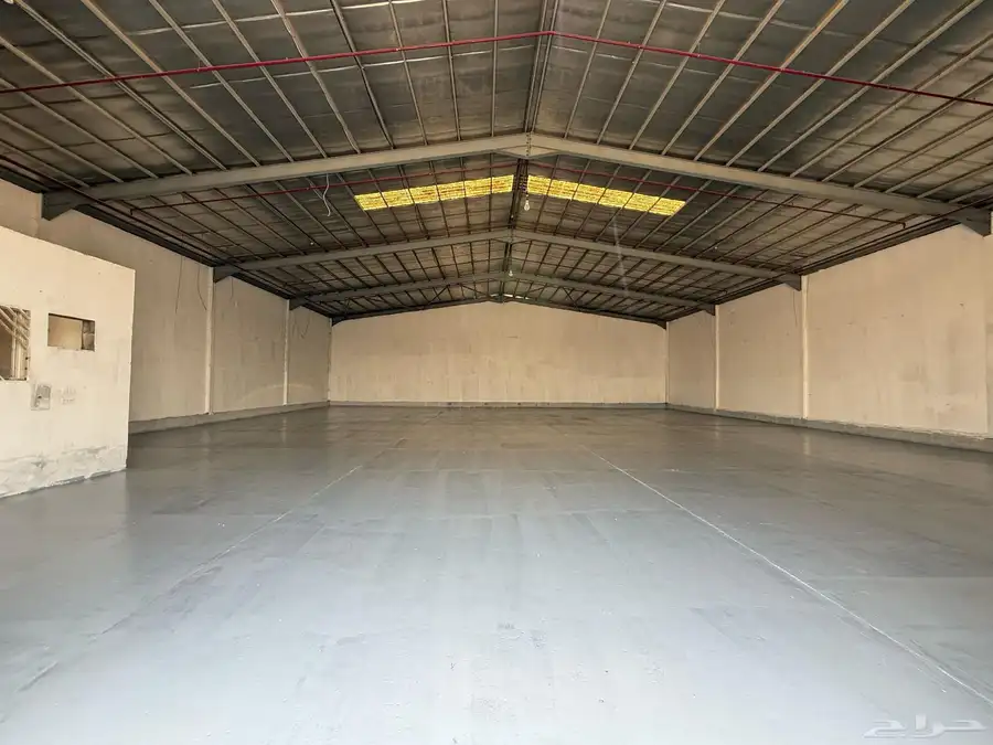 Exterior view of warehouse buildings in Al Sulay Riyadh industrial area 1